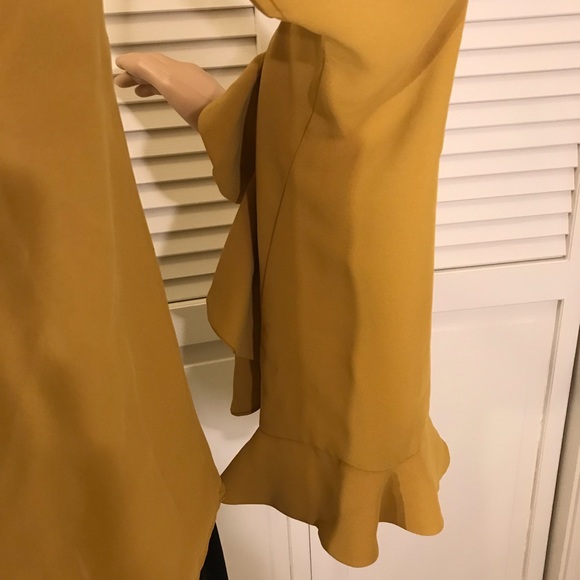 C/MEO Collective Gossamer Ruffled-Sleeve Top XS - Picture 7 of 16